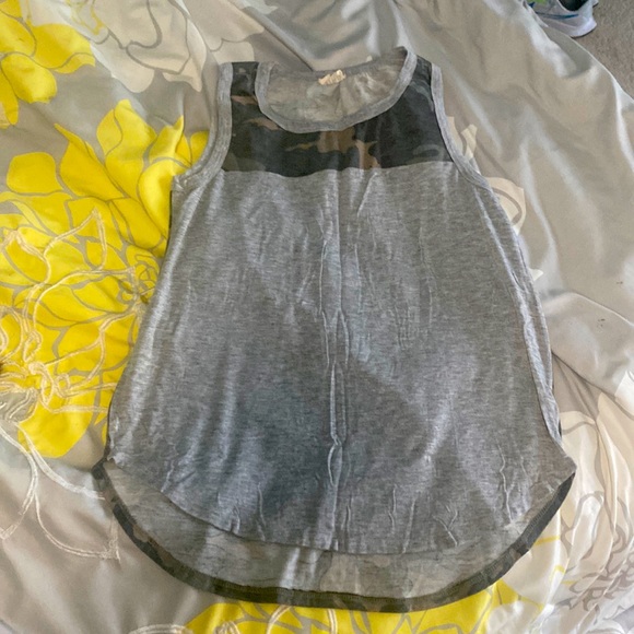 Camo tank - Picture 1 of 4